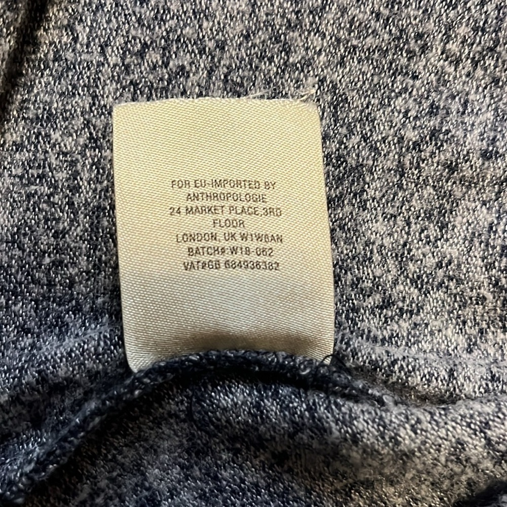 Anthropologie Cutout Brushed Fleece Pullover Gray Sweater Size XS - Picture 6 of 8